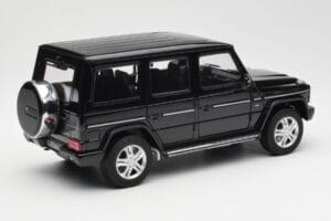 Mercedes G500 W463 Czarny AUTOart 1:18 76216 Metal — zdjęcie 3 z 8