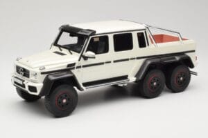 Mercedes AMG G63 6x6 W463 Biały GT Spirit 1:18 GT100 Żywica