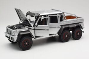 Mercedes AMG G63 W463 6x6 Iridium Srebrny AUTOart 1:18 76301 Kompozyt — zdjęcie 2 z 8