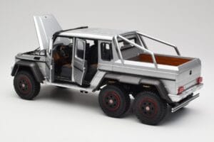 Mercedes AMG G63 W463 6x6 Iridium Srebrny AUTOart 1:18 76301 Kompozyt — zdjęcie 5 z 8