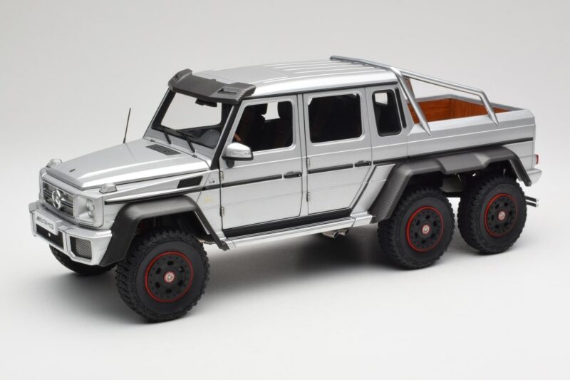 Mercedes AMG G63 W463 6x6 Iridium Srebrny AUTOart 1:18 76301 Kompozyt