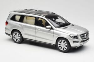 Mercedes GL-Class X166 Iridium Srebrny Metallic Norev 1:18 B66960097 Metal — zdjęcie 6 z 8