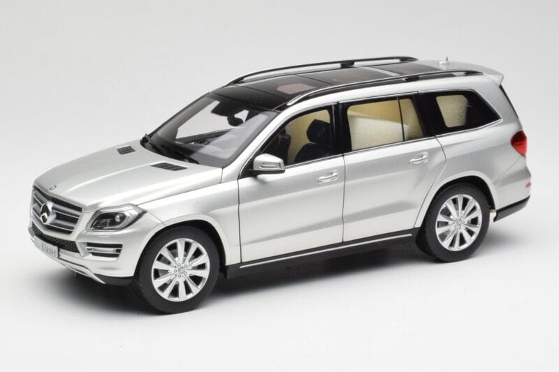 Mercedes GL-Class X166 Iridium Srebrny Metallic Norev 1:18 B66960097 Metal