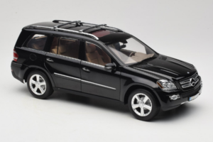 Mercedes GL X164 Obsidian Black Minichamps 1:18 B66962334 Metal — zdjęcie 6 z 8