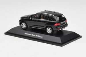 Mercedes M-Class W166 Obsidian Black Metallic Minichamps 1:43 B66960060 Metal — zdjęcie 3 z 4