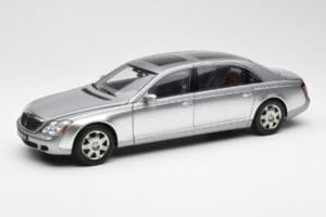 Maybach 62 LWB Himalaya Srebrny Dealer Edition AUTOart 1:18 B66962178 Metal