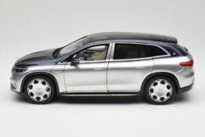 Mercedes Maybach EQS 680 V297 Niebieski NZG 1:18 1060/23 Metal — zdjęcie 4 z 8