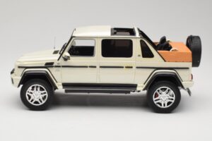 Mercedes Maybach G650 Landaulet W463 Biały Schuco 1:18 450017800 Metal — zdjęcie 3 z 6