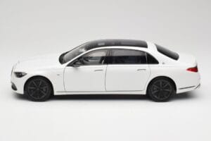 Mercedes Maybach S 680 X223 Diamond White Norev 1:18 B66960666 Metal — zdjęcie 4 z 8