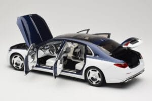 Mercedes Maybach S-Class Z223 Nautical Blue Diamond White Almost Real 1:18 820126 Metal — zdjęcie 5 z 8