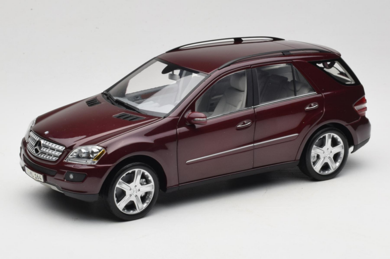 Mercedes ML W164 Red Metallic Minichamps 1:18 150034500 Metal