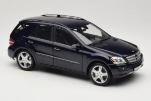 Mercedes ML W164 Tanzanite Blue Edycja Dealerska Minichamps 1:18 B66962322 Metal — zdjęcie 6 z 8