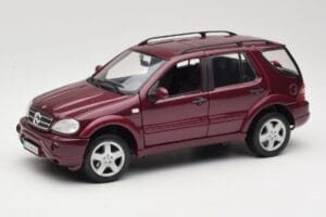 Mercedes ML55 AMG W163 Czerwony Maisto 1:18 50348 Metal