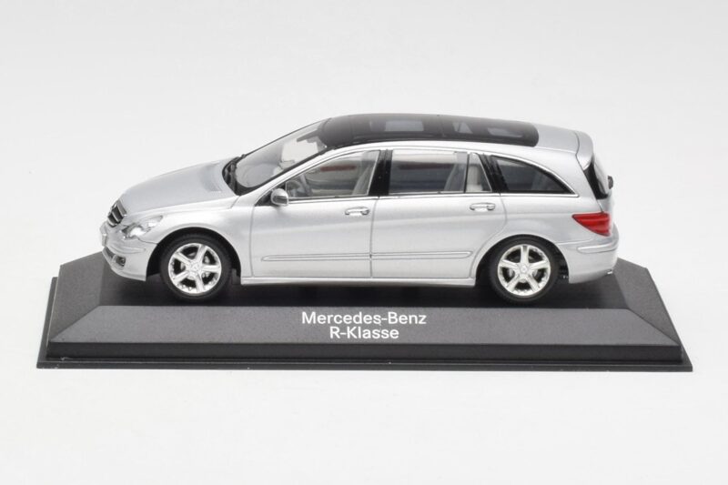 Mercedes R-Class W251 Iridium Silver Minichamps 1:43 B66962214 Metal