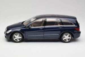 Mercedes R-Class W251 Tanzanit Niebieski Minichamps 1:18 150034600 Metal — zdjęcie 4 z 8