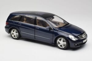 Mercedes R-Class W251 Tanzanit Niebieski Minichamps 1:18 150034600 Metal — zdjęcie 6 z 8