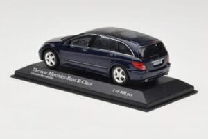 Mercedes R-Class W251 Tanzanite Blue Minichamps 1:43 B66962215 Metal — zdjęcie 3 z 4