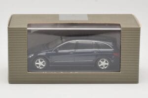 Mercedes R-Class W251 Tanzanite Blue Minichamps 1:43 B66962215 Metal — zdjęcie 4 z 4