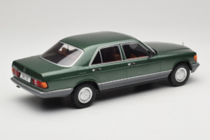 Mercedes S-Class W126 Metallic Green MCG 1:18 MCG18549 Metal — zdjęcie 2 z 6