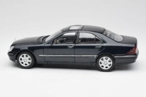 Mercedes S-Class W220 Niebieski Maisto 1:18 56051 Metal — zdjęcie 4 z 8