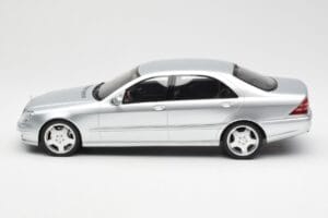 Mercedes AMG S55 W220 Srebrny Otto 1:18 OT292 Żywica — zdjęcie 3 z 6