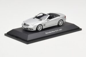 Mercedes SL 55 AMG R230 Srebrny Minichamps 1:43 B66962347 Metal — zdjęcie 2 z 4
