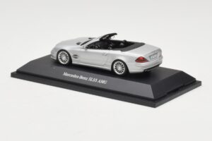 Mercedes SL 55 AMG R230 Srebrny Minichamps 1:43 B66962347 Metal — zdjęcie 3 z 4