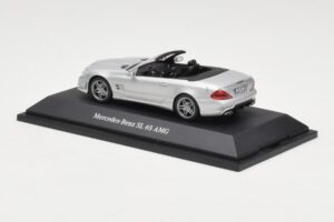 Mercedes SL 65 AMG R230 Srebrny Minichamps 1:43 B66960601 Metal — zdjęcie 3 z 4