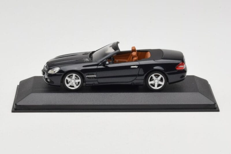 Mercedes SL R230 Czarny Minichamps 1:43 B66961922 Metal
