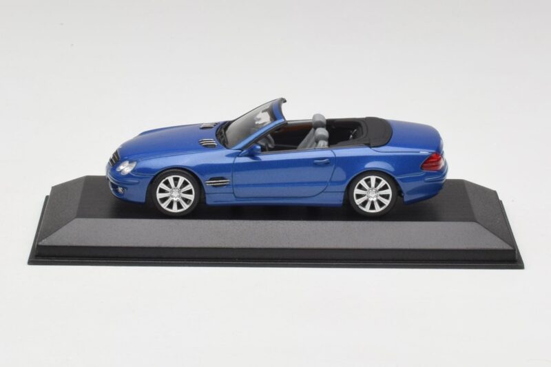 Mercedes SL R230 Tanzanite Niebieski Minichamps 1:43 B66962250 Metal