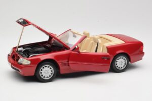 Mercedes SL500 R129 Czerwony Revell 1:18 08927 Metal — zdjęcie 2 z 8