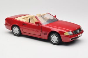 Mercedes SL500 R129 Czerwony Revell 1:18 08927 Metal — zdjęcie 6 z 8