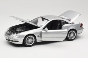 Mercedes SL55 AMG R230 Srebrny Maisto 1:18 36894 Metal — zdjęcie 2 z 8