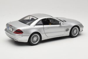 Mercedes SL55 AMG R230 Srebrny Maisto 1:18 36894 Metal — zdjęcie 3 z 8
