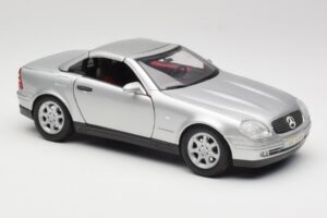 Mercedes SLK R170 Roadster Srebrny Maisto 1:18 31674 Metal — zdjęcie 6 z 9