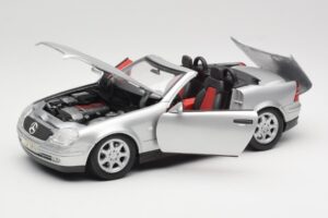 Mercedes SLK R170 Roadster Srebrny Maisto 1:18 31674 Metal — zdjęcie 8 z 9