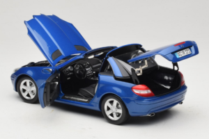 Mercedes SLK R171 Blue Metallic Minichamps 1:18 100033131 Metal — zdjęcie 6 z 11
