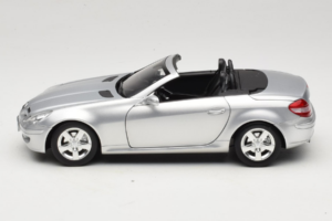 Mercedes SLK R171 Srebrny Minichamps 1:18 B66962318 Metal — zdjęcie 4 z 9