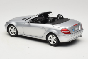 Mercedes SLK R171 Srebrny Minichamps 1:18 B66962318 Metal — zdjęcie 8 z 9