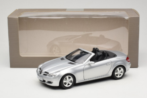 Mercedes SLK R171 Srebrny Minichamps 1:18 B66962318 Metal — zdjęcie 9 z 9