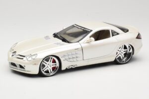 Mercedes SLR McLaren C199 Biały Maisto 1:18 31068 Metal