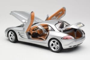 Mercedes SLR Vision Liquid Srebrny Maisto 1:18 B66962101 Metal — zdjęcie 5 z 8
