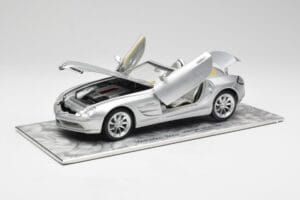 Mercedes SLR Vision Roadster Liquid Srebrny Maisto 1:18 B66963208 Metal — zdjęcie 2 z 8
