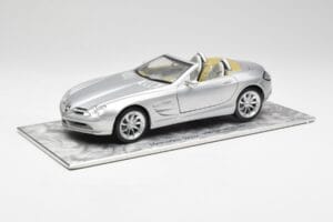 Mercedes SLR Vision Roadster Liquid Srebrny Maisto 1:18 B66963208 Metal