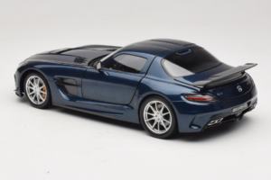 Mercedes SLS AMG Black Series Daytona Blue Metallic Minichamps 1:18 110033026 Metal — zdjęcie 7 z 8