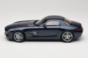 Mercedes SLS AMG C197 Blue Metallic Minichamps 1:18 100039021 Metal — zdjęcie 4 z 8