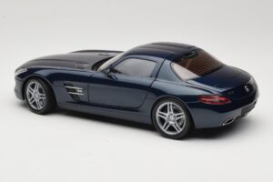 Mercedes SLS AMG C197 Blue Metallic Minichamps 1:18 100039021 Metal — zdjęcie 7 z 8