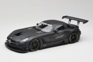 Mercedes AMG SLS C197 GT3 45 lat Driving Performance Minichamps 1:18 151133100 Metal