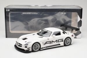 Mercedes AMG SLS C197 GT3 Street Biały Minichamps 1:18 151123107 Metal — zdjęcie 6 z 6