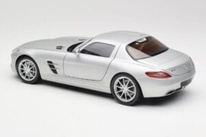 Mercedes SLS AMG C197 Iridium Srebrny Minichamps 1:18 100039026 Metal — zdjęcie 7 z 8